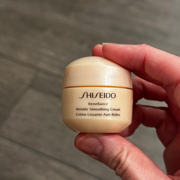 Shiseido Set - Picture 7 of 8